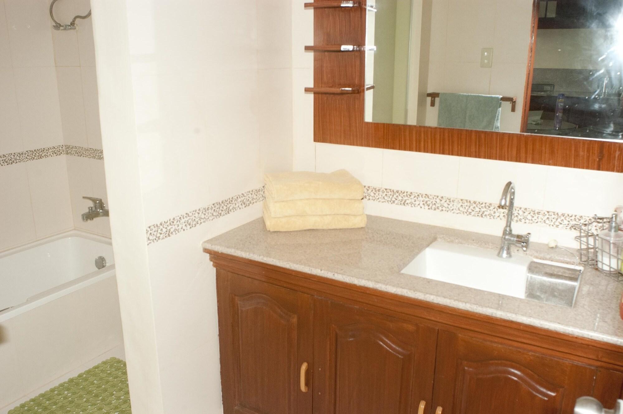 Hotel Punta House Lapu-Lapu City Esterno foto